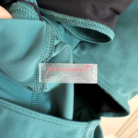 Free people Back it Up Onesie Dark Green Medium NWT - Picture 11 of 16